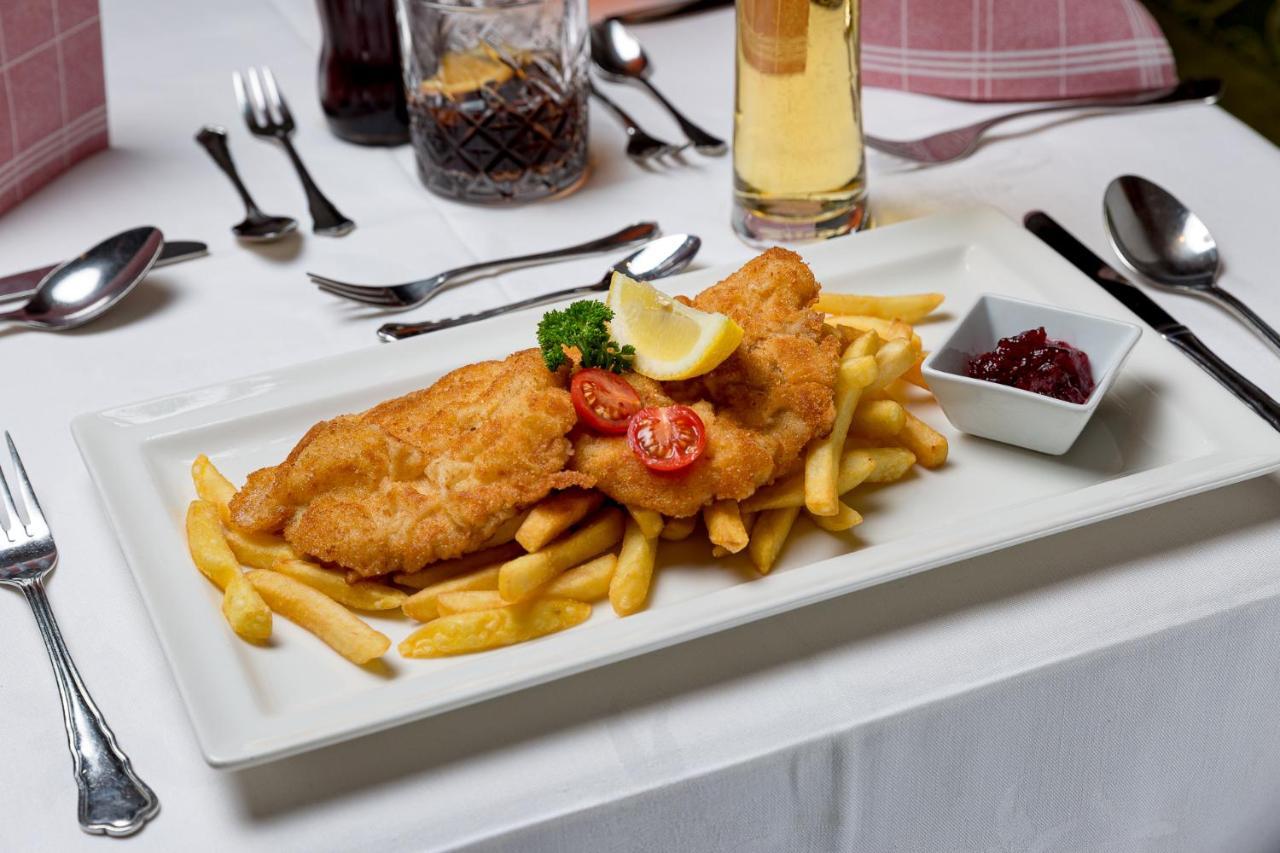 Restaurant Gaestehaus Wiesenheim Uderns Exteriér fotografie