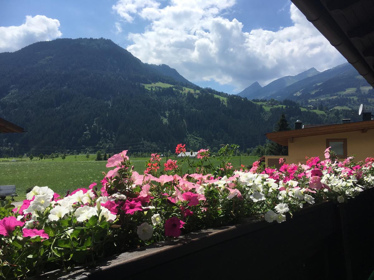 Hotel Restaurant Gaestehaus Wiesenheim Uderns Exteriér fotografie