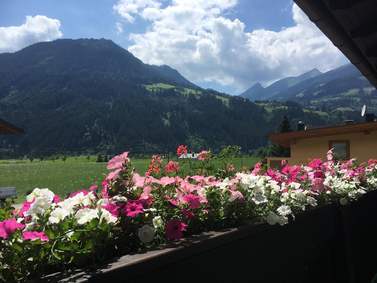 Restaurant Gaestehaus Wiesenheim Uderns Exteriér fotografie